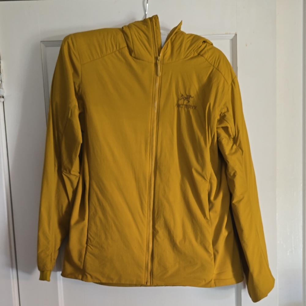 Arc'teryx Atom LT Insulated Hoody / Golden Yellow Hooded Jacket